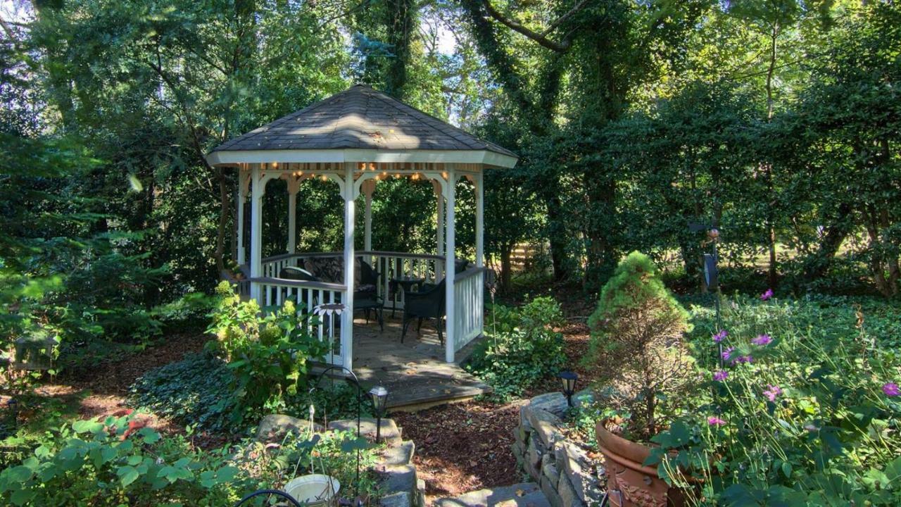 North Lodge On Oakland Bed And Breakfast Asheville Buitenkant foto