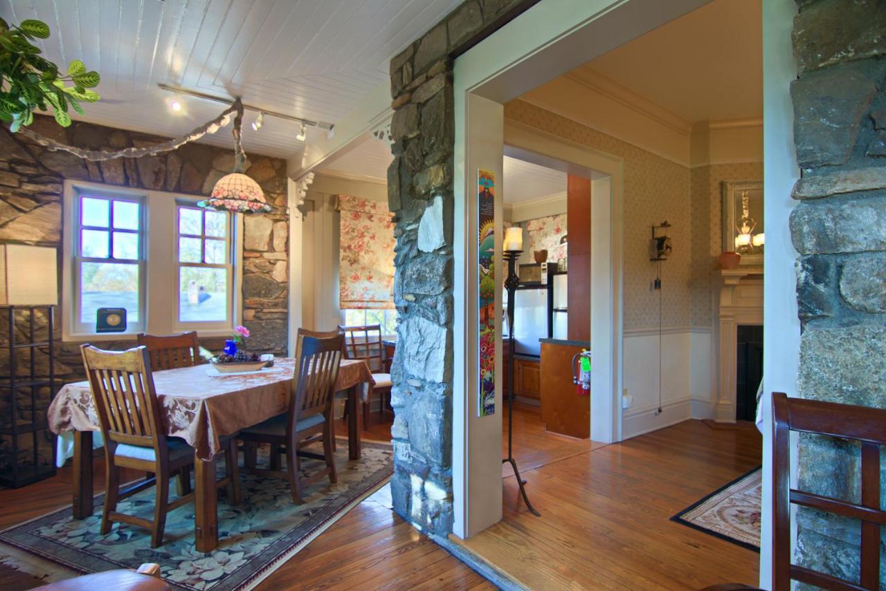 North Lodge On Oakland Bed And Breakfast Asheville Buitenkant foto