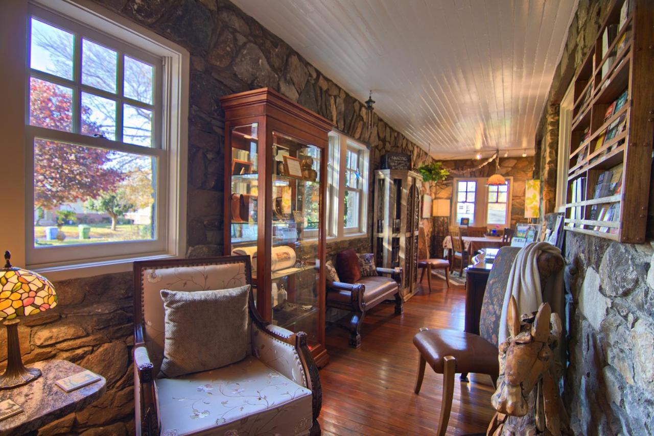 North Lodge On Oakland Bed And Breakfast Asheville Buitenkant foto