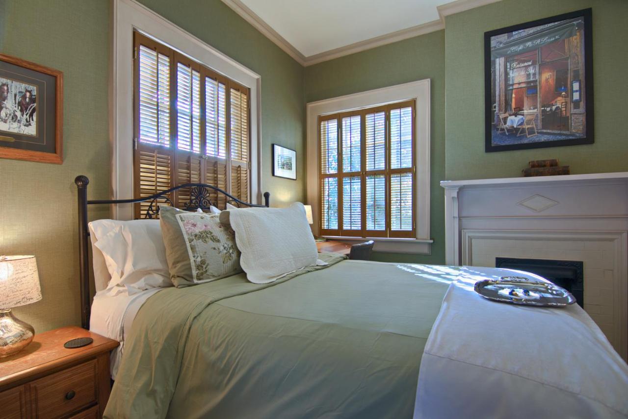 North Lodge On Oakland Bed And Breakfast Asheville Buitenkant foto