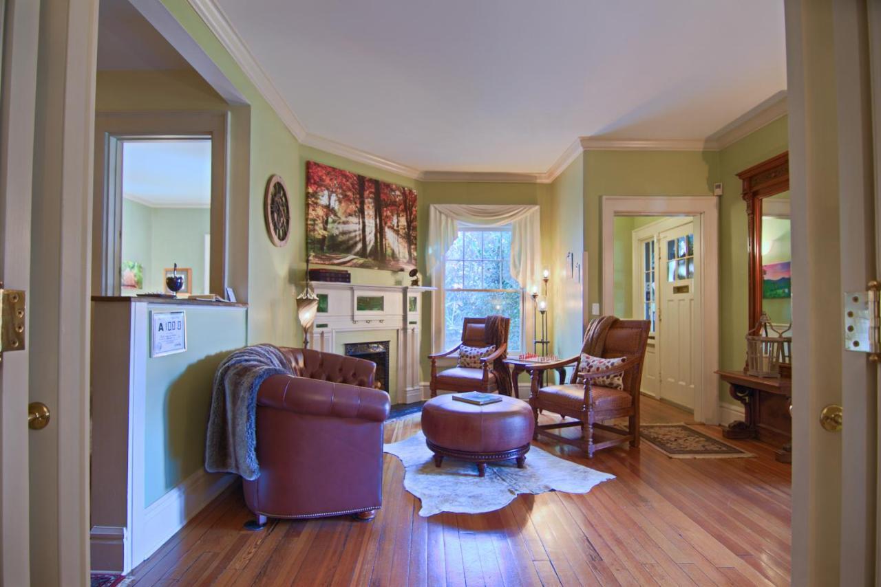 North Lodge On Oakland Bed And Breakfast Asheville Buitenkant foto